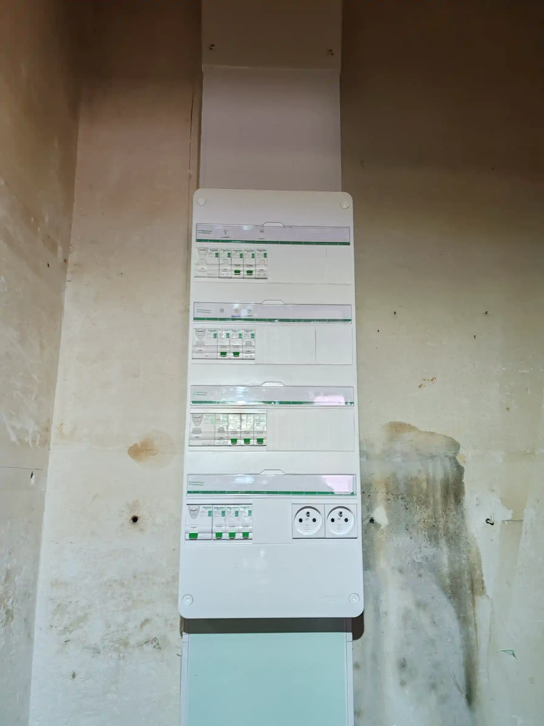 Travaux de précision électrique